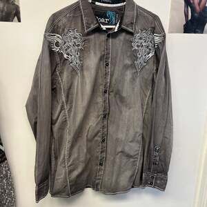 Roar button up shirt tag 3x but fits like 2x